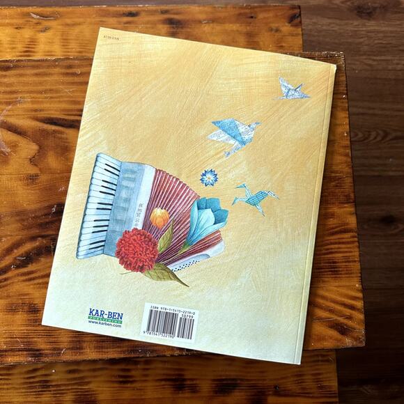 PJ Library The Key From Spain Flory Jagoda Jewish Paperback Book - Picture 10 of 11